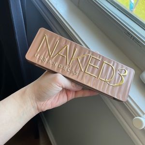 Urban decay eyeshadow palette naked3